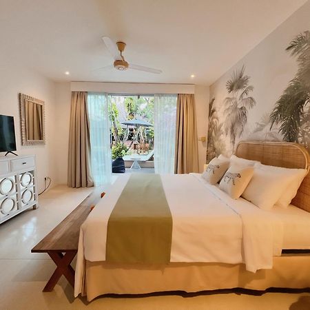 Villa Saffira, Seminyak - Pool, Garden, Rooftop - Walk To Beach And Cafes! Bagian luar foto