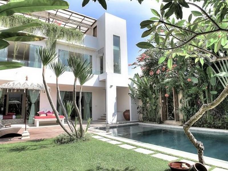 Villa Saffira, Seminyak - Pool, Garden, Rooftop - Walk To Beach And Cafes! Bagian luar foto