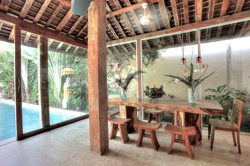 Villa Saffira, Seminyak - Pool, Garden, Rooftop - Walk To Beach And Cafes! Bagian luar foto