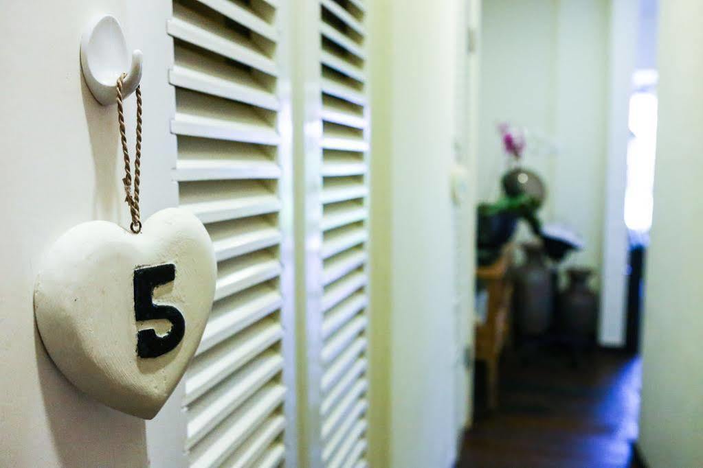 Villa Saffira, Seminyak - Pool, Garden, Rooftop - Walk To Beach And Cafes! Bagian luar foto