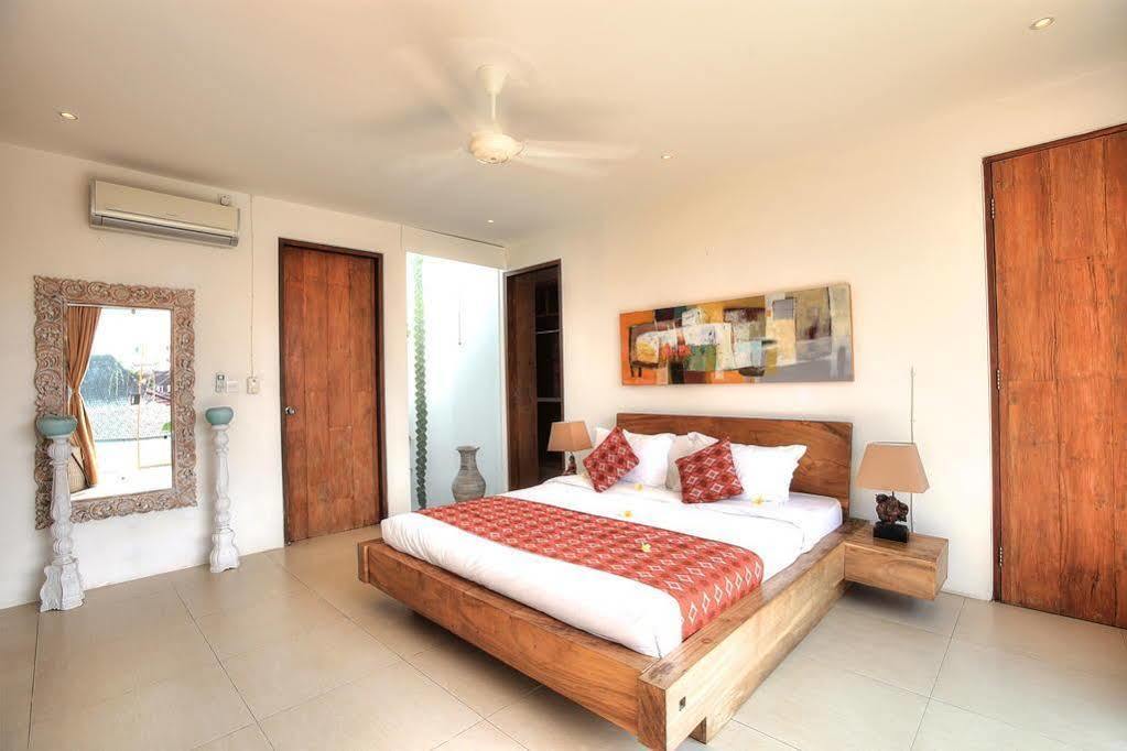 Villa Saffira, Seminyak - Pool, Garden, Rooftop - Walk To Beach And Cafes! Bagian luar foto